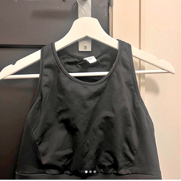 Lululemon high neck sports bra/tank - Picture 1 of 1